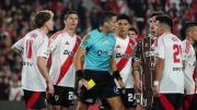 El Gerente Técnico del Arbitraje liquidó a Yael Falcón Pérez por su performance en River-Platense