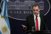 Manuel Adorni ordena las conferencias de prensa en Casa Rosada: código de vestimenta, 25 periodistas y penalizaciones