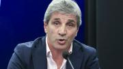 Los dólares del colchón: oficializan las medidas y Caputo aclaró que es “por mes” y “por persona”