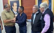 Acuña también se va de la CGT y el Gobierno husmea la sucesión