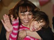 Le dijeron que su hija había muerto en un incendio, pero años después descubrió una oscura verdad