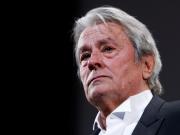 El testamento secreto de Alain Delon: le dejó su legado artístico a una sola persona y provocó una guerra entre sus hijos