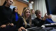 Las universidades buscan adaptarse a la IA para que los profesionales las usen y no sean reemplazados