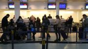 Los dólares prestados salen rápido por Ezeiza