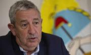 “Invito al Presidente y a la Vice a que se junten”