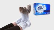 Buscá dos pastillas Alka-Seltzer y probá este truco para limpiar tus medias blancas