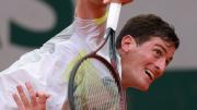 Avanza en Roland Garros el tenista argentino que “tocó fondo” y recibió un mensaje alentador de Djokovic