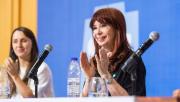 Cristina Kirchner agita el tablero político con el llamado a una cumbre del peronismo