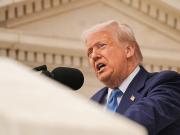 Nuevo golpe de Trump a Harvard: pondrá fin a todos los contratos del gobierno con la universidad