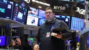 Wall Street sube con fuerza por repunte de la confianza del consumidor y avance en negociaciones con la UE