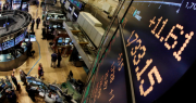 Wall Street celebró la tregua comercial de Trump, pero no hubo impacto local