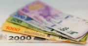 Salario mínimo versus inflación: quién ganó la carrera en 2025 y en el gobierno de Milei