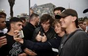 La confianza en el Gobierno de Milei repunta con los jóvenes, otra vez, como apoyo principal