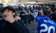 Tensión en Europa: hinchas de Betis y Chelsea protagonizaron graves incidentes