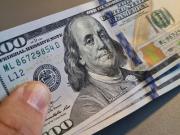 El dólar oficial no afloja: roza los $ 1.200 y ya es más caro que el blue