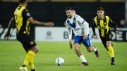 Vélez empató con Peñarol en Uruguay y se aseguró el primer puesto del Grupo H