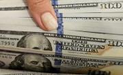 El oficial sigue más caro que el blue: casi a $1.200