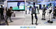 Robot humanoides que realizan tareas de empleados de comercio