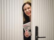 Ángeles Caballero: Se supone que por ser mujer vas a cuidar bien y que te encanta hacerlo