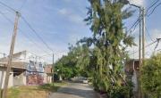 Iba en bicicleta al trabajo y lo interceptaron dos motochorros armados