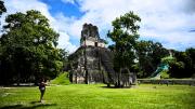 Descubrimiento de una milenaria pirámide maya sorprende a arqueólogos en América Latina