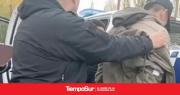 Detiene a tres personas por robar garrafas de un corralón