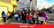 Madres y padres marcharon por escuelas seguras