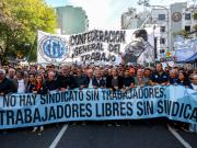 Una jueza laboral hizo lugar al pedido de la CGT y le puso un freno al DNU que limitaba el derecho a huelga