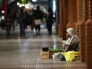 Por decreto, el Gobierno oficializó la decisión de deslindar en las provincias la asistencia de las personas en situación de calle y el acceso a la vivienda