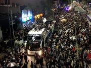Platense sigue de fiesta: una multitud armó una caravana para recibir al histórico campeón del fútbol argentino
