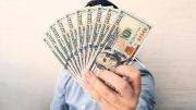 Los beneficiarios que recibirán un cheque de estímulo de hasta mil dólares en Estados Unidos