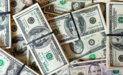 El dólar blue tuvo una leve baja y cerró a $ 1.160