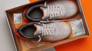 ¿Para qué sirven y qué significan los “sobrecitos” que vienen dentro de las zapatillas o mochilas nuevas?
