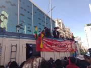 Choferes colapsan el centro paceño y radicalizan medidas por escasez de combustible; anuncian huelga de hambre indefinida