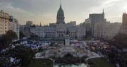 Jubilados, médicos y mujeres dicen basta: la marcha que el Gobierno no pudo frenar