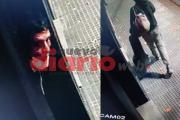 Rompió la puerta de una patada, desvalijó un local y escapó caminando (VIDEO)