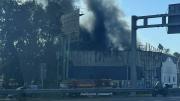 Voraz incendio destruye una conocida casa de electrodomésticos en plena Panamericana