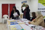 Vista Alegre ya tiene su bandera oficial: mirá el diseño elegido por el pueblo de Neuquén