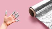 Por qué hay que envolverse papel aluminio para aliviar dolores musculares y cómo funciona el truco