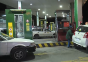 Arce asegura normalización del suministro de combustible desde el domingo