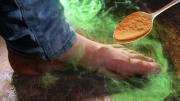 Pocos lo saben: el truco casero con canela para eliminar el mal olor de pies