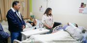 El Presidente visitó a los heridos en los bloqueos internados en la CNS