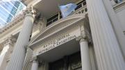 El Banco Central busca fortalecer reservas con una nueva deuda y abandona la tasa de referencia fija