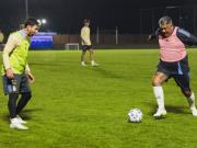 El gracioso posteo de Chiqui Tapia, eludiendo a Messi: Gambeteando al Messias, atento al movimiento y al flow
