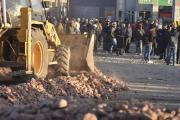 Bloqueos disminuyen en Bolivia; Gobierno denuncia violencia organizada