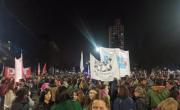 En La Plata, militantes se congregaron en 7 y 50 para rechazar el fallo