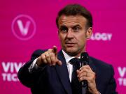 Francia: Emmanuel Macron quiere prohibir el acceso a las redes sociales a los menores de 15 años