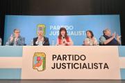 El Tribunal que condenó a Cristina Kirchner notificó a la Junta Electoral sobre la inhabilitación