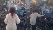 “Perón, Perón, qué grande sos ”, el canto de militantes frente a la casa de Cristina Kirchner