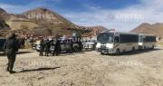 Ministro de Gobierno llega a Huanuni con un contingente policial para partir a Llallagua para otro intento de desbloqueo